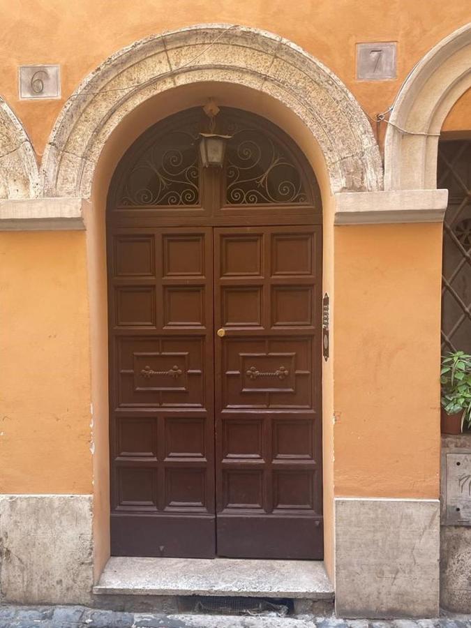 B&B In Piazza Рим Екстер'єр фото