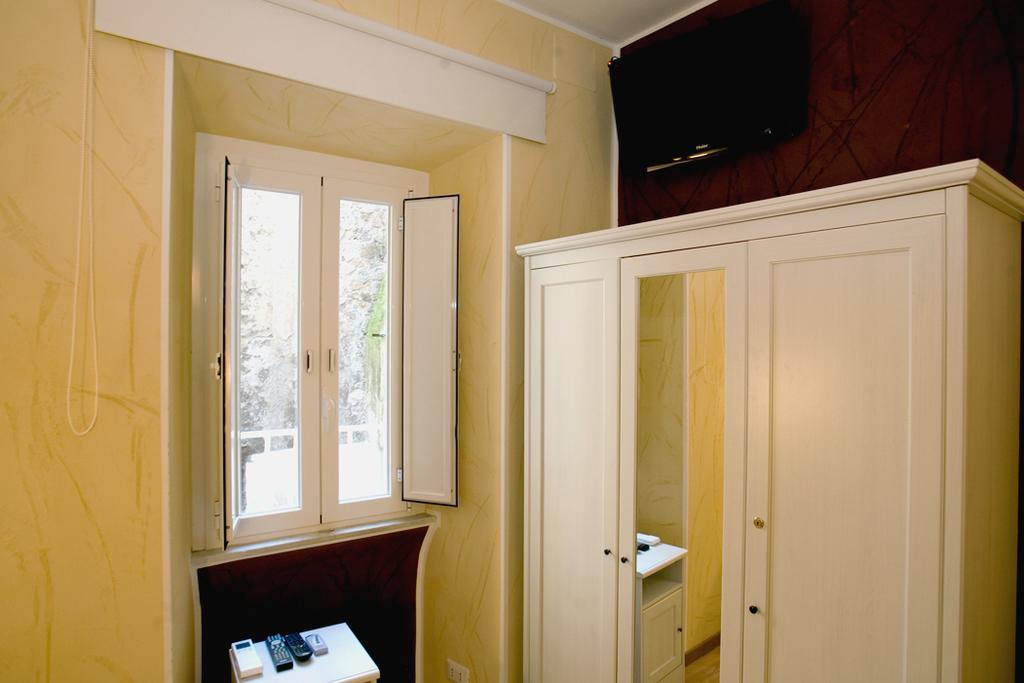 B&B In Piazza Рим Екстер'єр фото